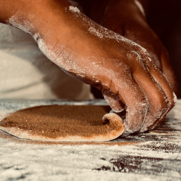 7 passeios diferentes para fazer em Ibitipoca: Experimente o Pão de Canela (Foto: Quitutes da Beth)